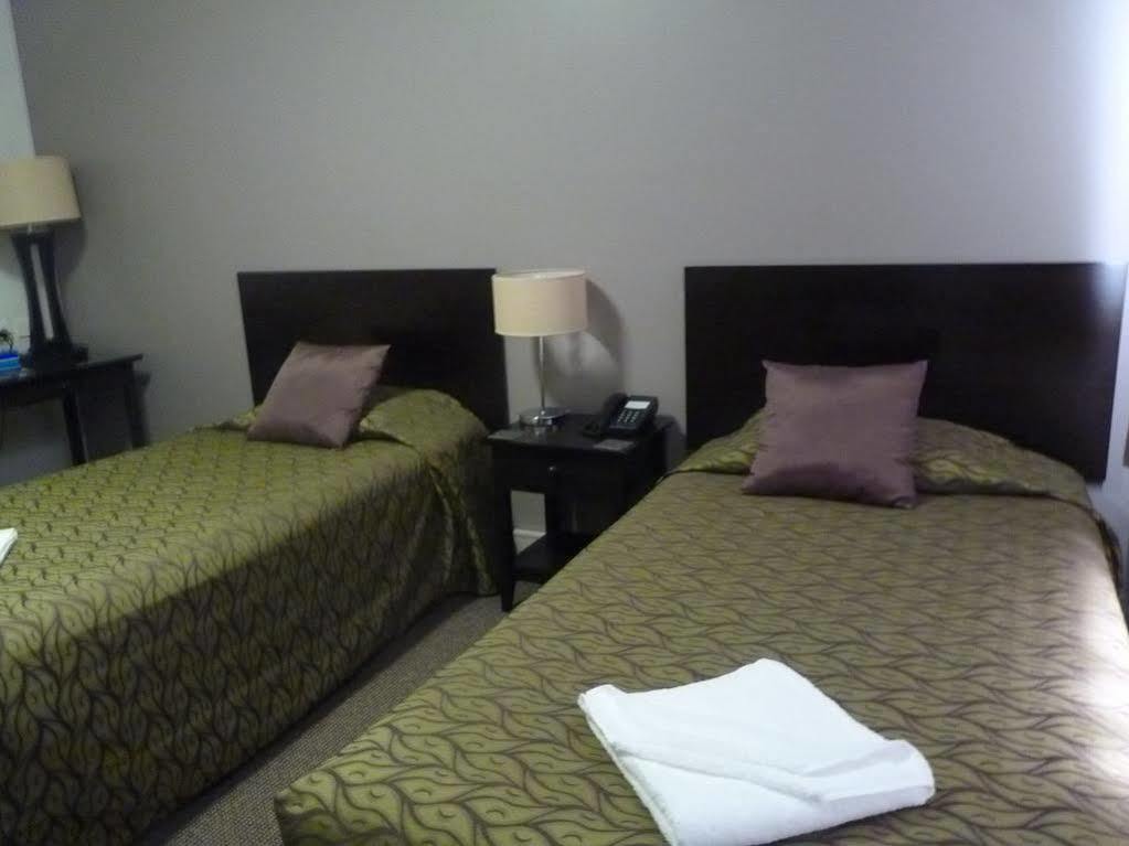 Redcliffe Motor Inn ภายนอก รูปภาพ