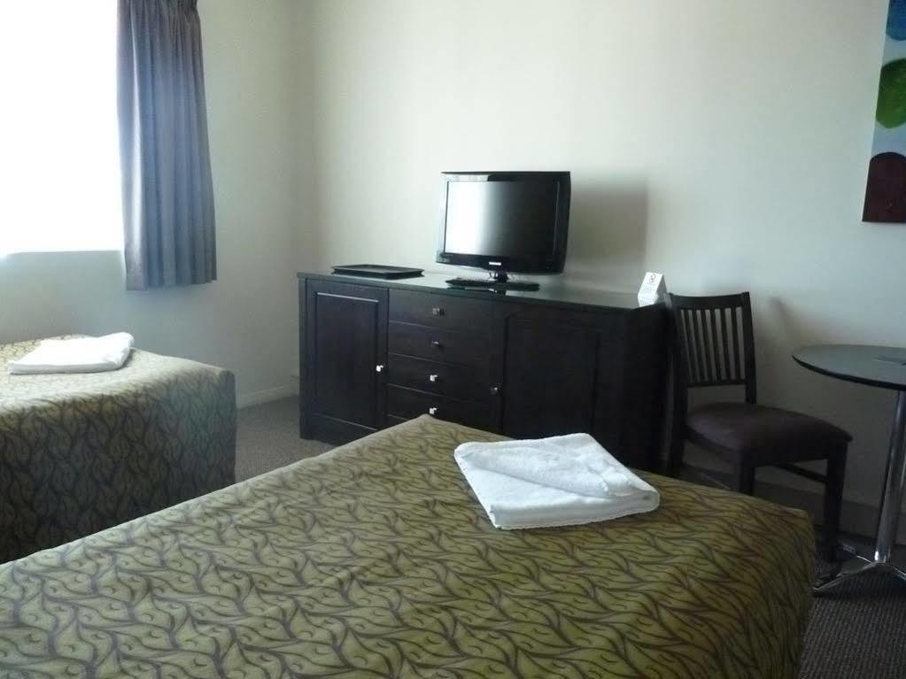 Redcliffe Motor Inn ภายนอก รูปภาพ